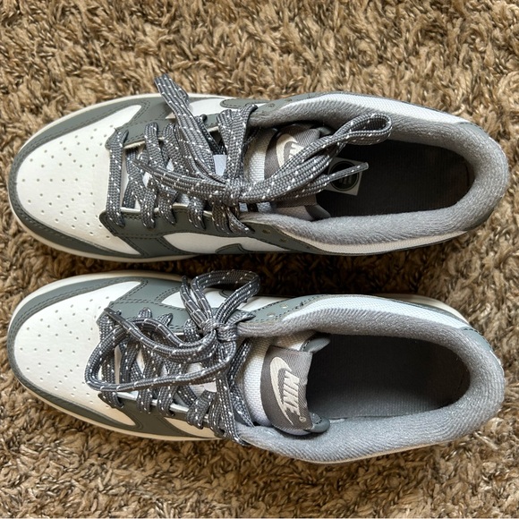 Nike Dunk Low - Picture 5 of 10